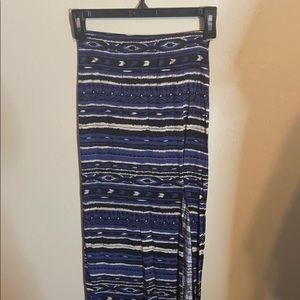 Aztec print high waisted skirt with slit